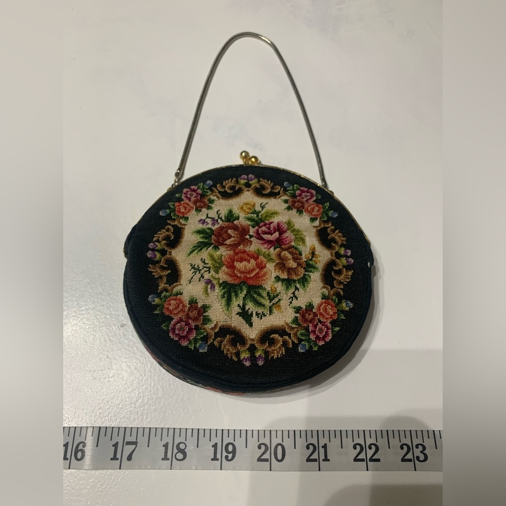 5 Vintage Purses 2 Rectangular 1 Round - image 3